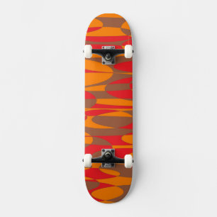 Andar de skate laranja, vermelho e castanho