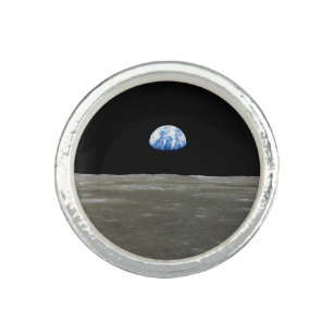 Anel Terra da Lua no Espaço Negro: Terra