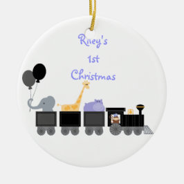 Animais do bebê em um ornamento do trem