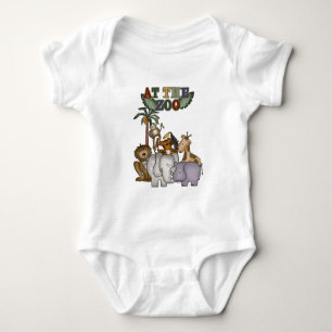 Animais no camiseta e nos presentes do jardim
