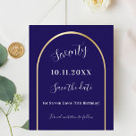 Aniversário azul de arco dourado Salve a data<br><div class="desc">A Save the Date card for a 70 (or any age) festa de aniversário (Salvar a placa de data para uma (ou qualquer idade). Um fundo azul escuro, decorado com um arco de ouro falso. Personalize e adicione uma data e seu nome. O texto: Setenta e Salvar a Data é...</div>
