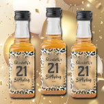 aniversário de 21 anos Leopardo Mini Dourado<br><div class="desc">Celebrar virar 21 com esta elegante folha de ouro falso sobre uma etiqueta de mini garrafa de licor de padrão de impressão animal leopardo selvagem. MUDE o texto da sua ocasião. CORRESPONDENDO a itens na nossa loja.</div>