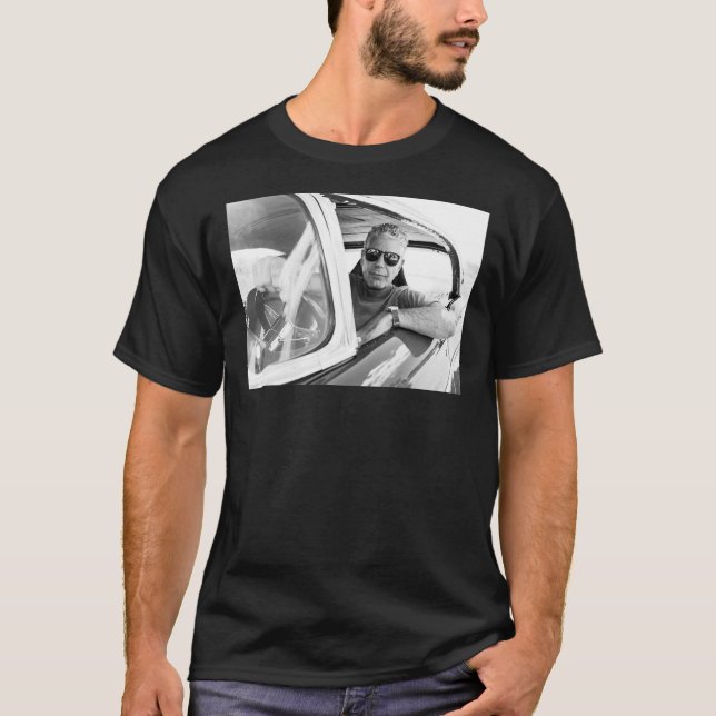 Anthony Bourdain no carro Clássico T-Shirt (Frente)
