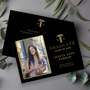 Anúncio 2022 Foto elegante de ouro para a graduação da e
