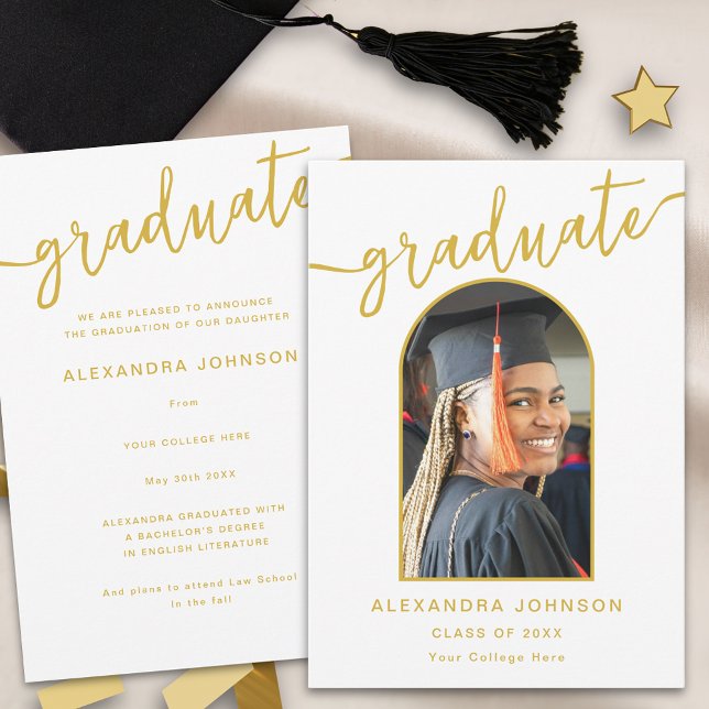 Anúncio Arco Moderno e Elegante Foto de Formatura (Modern trendy arch photo white and gold script graduation announcement card)