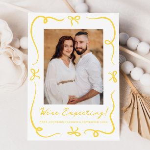 Anúncio Arcos Amarelos Desenhados À Mão 2 Gravidez Fotográ