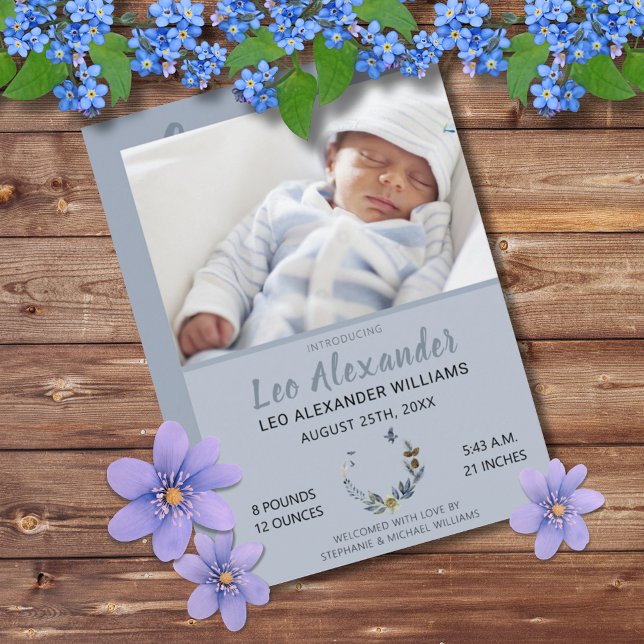 Anúncio Bebê Floral Bebê Azul Doce Nascido Foto (Sweet Blue Boho Floral Baby Announcement Photo Card)