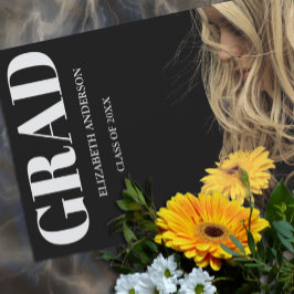 Anúncio Black Modern Minimalist Graduation