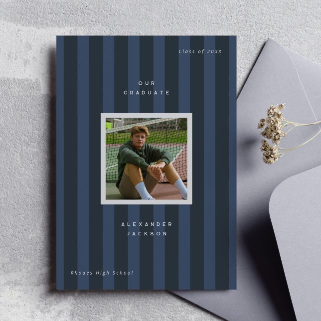 Anúncio Blue Sporty Stripes Graduation Photo  (dark blue sporty stripes modern graduation photo announcement card)
