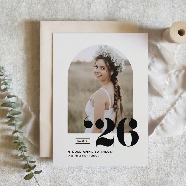 Anúncio Boho Turma de 2026 Foto de Formatura Arquitetura (Customizable boho photo graduation announcement featuring arch photo frame. )
