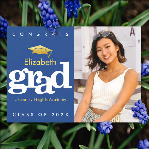 Anúncio boné de ouro para fotografia de graduação ousad