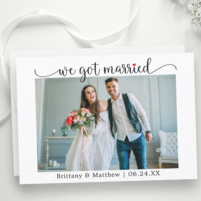 Anúncio Caligrafia, Coração Vermelho, Casamos Fotografias (Customize to change your personalized text size, text style or to add text to back of card.)