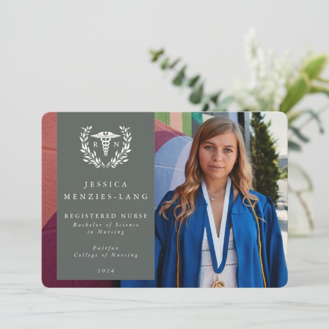 Anúncio Cinza Verde + Laurel White Wreath Registered Nurse (Em pé/Frente)