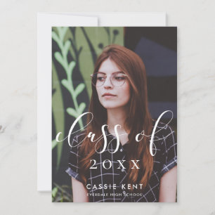 Anúncio Classe de 2025: fotografia elegante de graduação