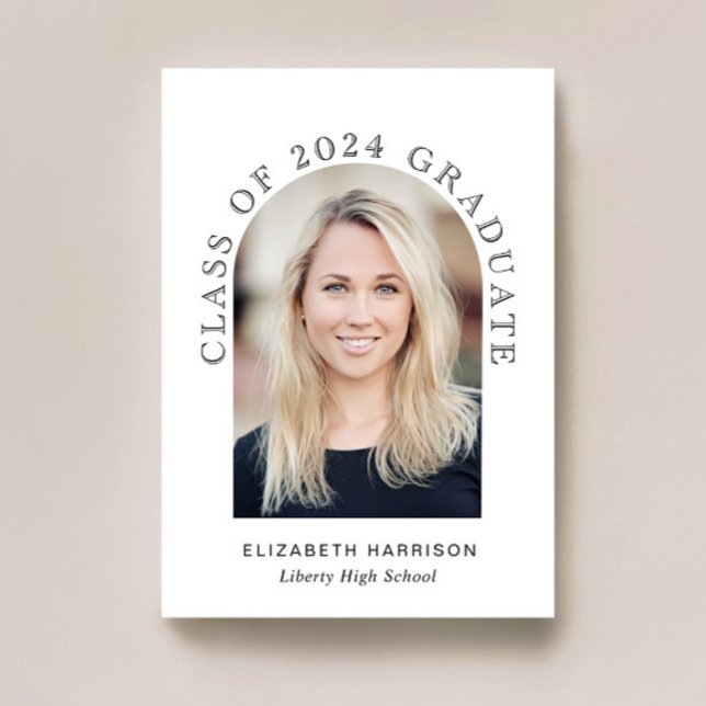 Anúncio Classe Elegante de Foto em Arch, Graduação 2024 (An elegant arch photo graduation announcement to celebrate the graduate's achievements)