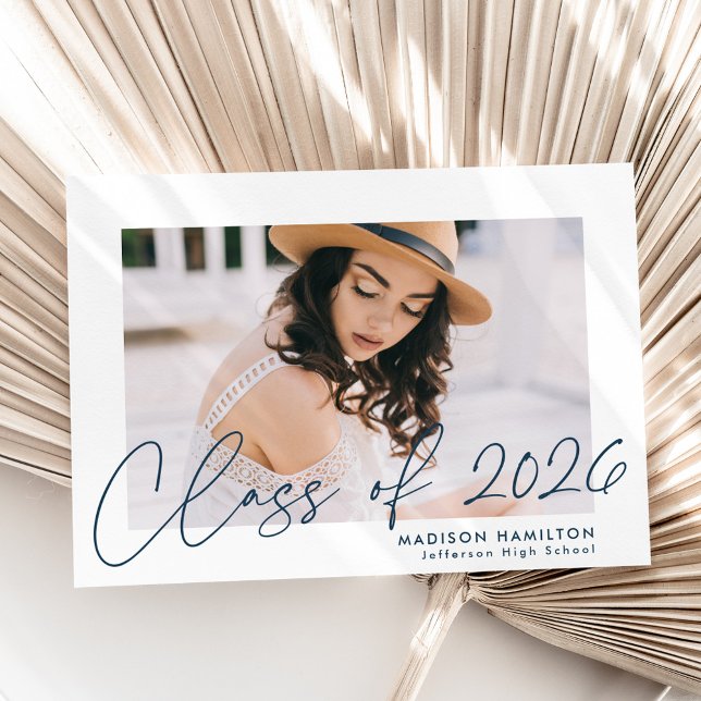 Anúncio Classe Moderna de Graduação de Fotos com Script de (Criador carregado)