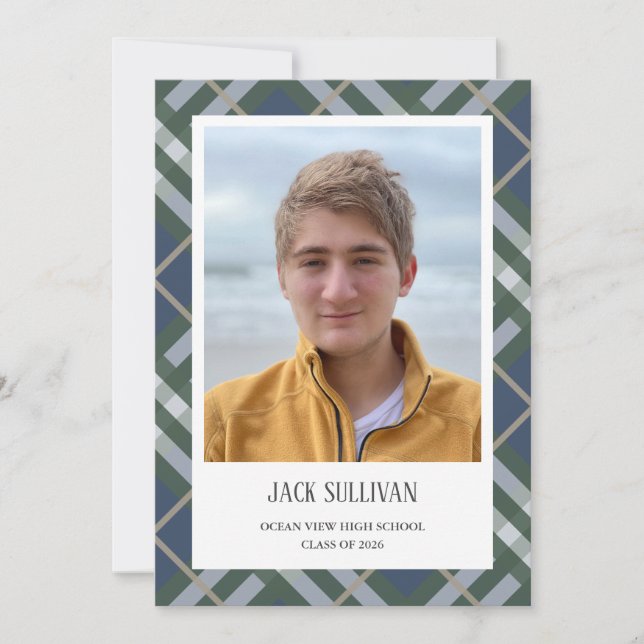Anúncio Classic Plaid Photo Graduation Announcement Card (Frente)