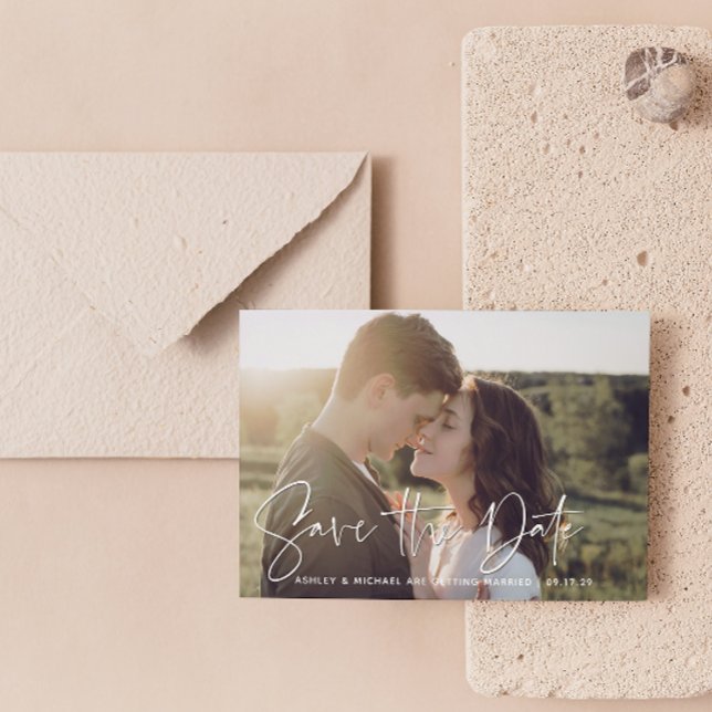 Anúncio Código QR Casamento de Fotografia de Script Modern (Save the Date for our wedding!  #LoveBegins)