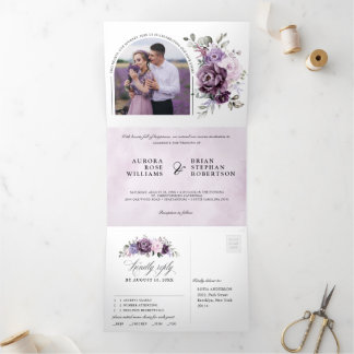 Anúncio Com Dobra Tripla Formas de Casamento Floral Moody Blooms Roxo Dusty
