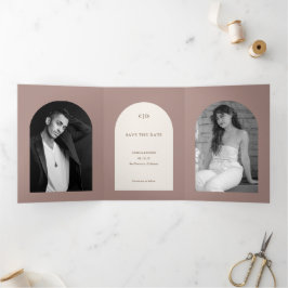 Anúncio Com Dobra Tripla Foto do Arco Marrom Casamento Save the Date