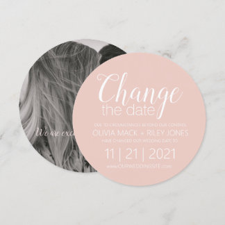 Anúncio de adiamento do casamento do novo dia de c