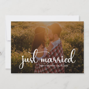 Anúncio de casamento de fotos do Recem casados Ele