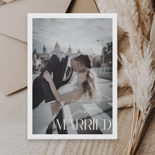 Anúncio de Casamento Minimalista com Código QR