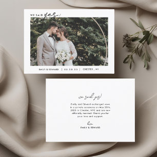 Anúncio de Casamento Minimalista com Moldura Branc