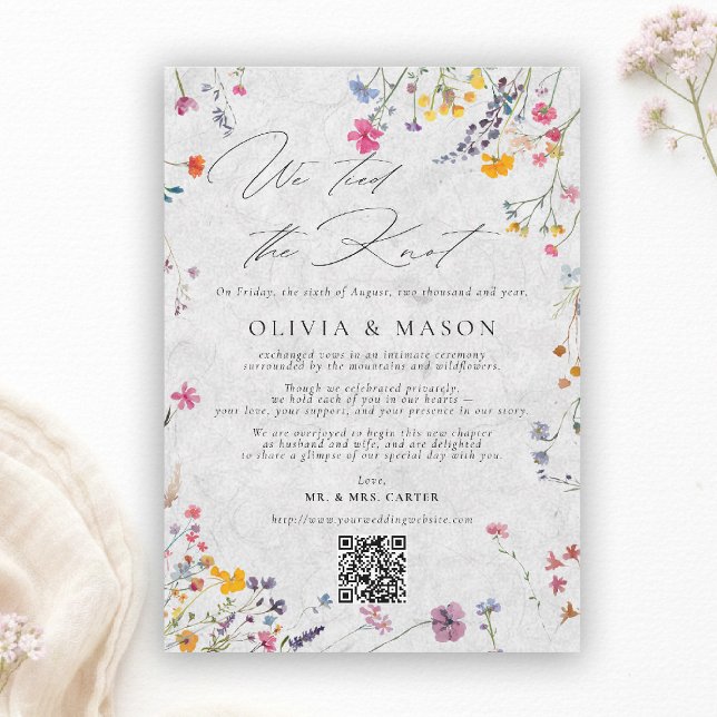 Anúncio de Casamento Moderno Jardim de Flores Silv (wildflower wedding announcement watercolor garden backyard barn summer spring elegant romantic ivory)