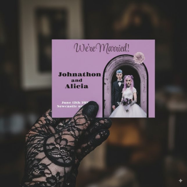 Anúncio de Casamento Pastel Goth em Cartão Postal (Criador carregado)