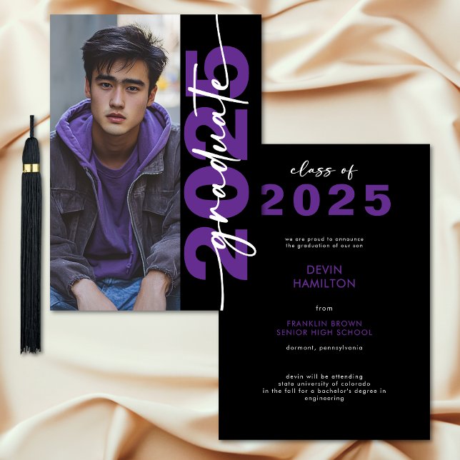 Anúncio de Formando de Tipografia Roxo Moderna (Modern Bold Purple Typography Grad Announcement)
