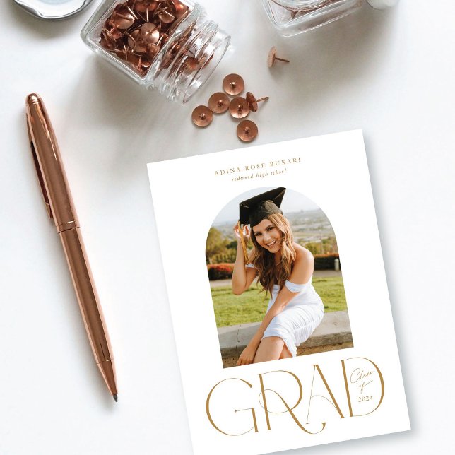 Anúncio de Formatação Branca de Foto em Arch One (Criador carregado)