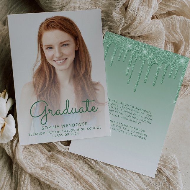 Anúncio de Formatura com Brilho Verde de 2026 (Criador carregado)