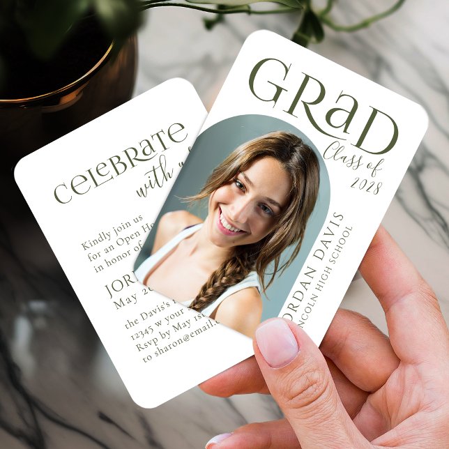 Anúncio de Formatura com Foto de Arco Moderno Sage (Sage Modern Arch Photo Graduation Announcement)