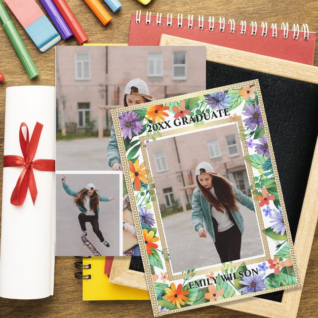 Anúncio de Formatura com Foto Floral da Turma de 2 (Floral Photo Graduation Announcement Flat Card | Class of 20XX Graduate)