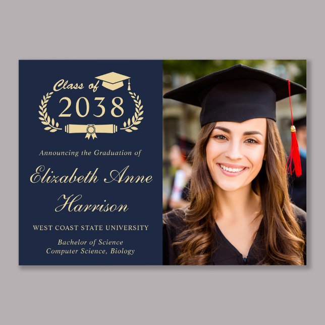 Anúncio de Formatura da Faculdade em Azul e Dourad (Elegant Script Photo Blue Gold College Graduation Announcement)