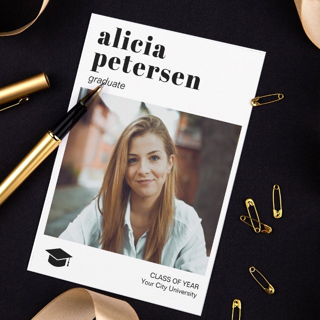 Anúncio de formatura de fotos simples moderna (Criador carregado)