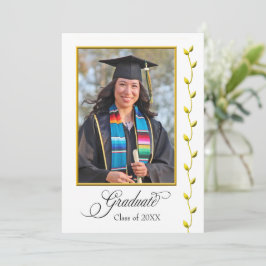 Anúncio de Formatura Elegante com Hera Dourada