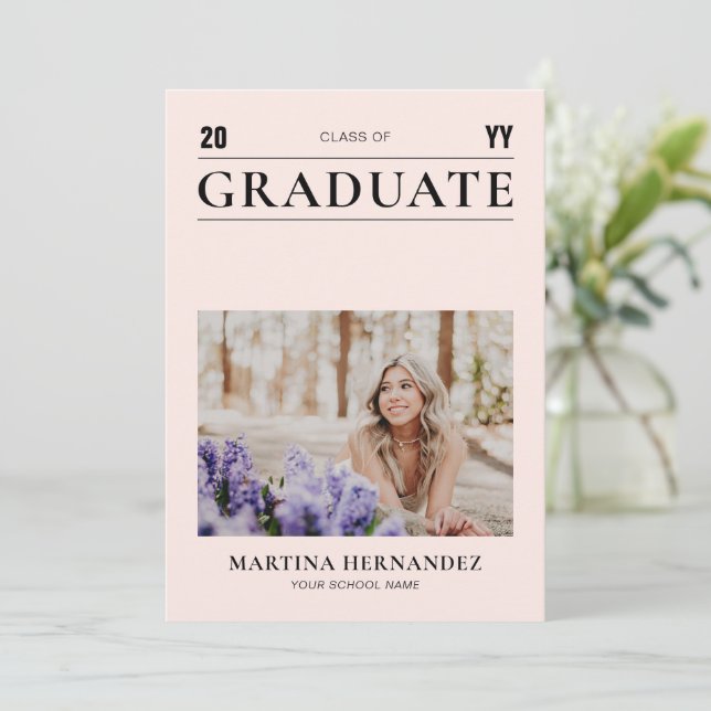 Anúncio de Foto de Formatura Rosa Moderno Simples (Em pé/Frente)