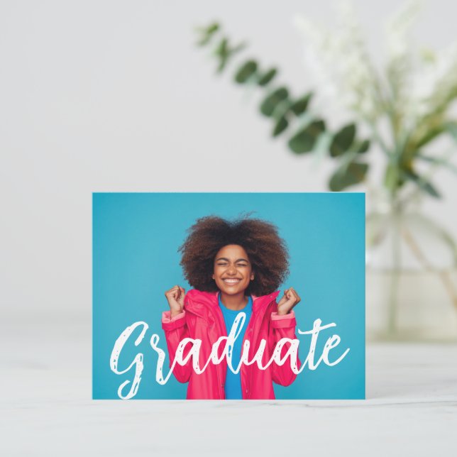 Anúncio de Graduação com Foto de Roteiro Moderno  (Em pé/Frente)