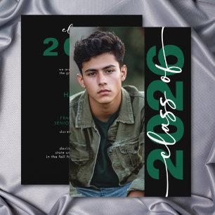 Anúncio de Graduação com Tipografia Verde Ousada M