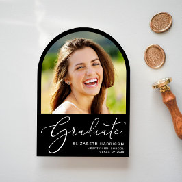 Anúncio de Graduação de Foto em Arch de Script Ele