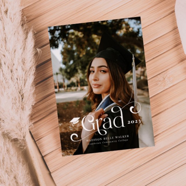 Anúncio de Graduação de Texto de Sobreposição Suav (Criador carregado)