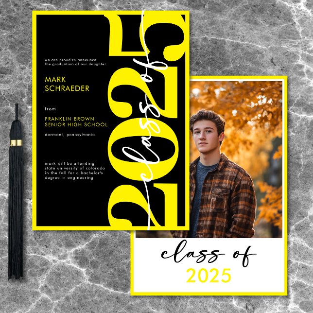 Anúncio de Graduação de Tipografia Amarela Moderna (Modern Yellow Typography Graduation Announcement)
