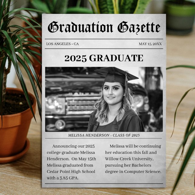 Anúncio de Graduação do Artigo do Jornal (Newspaper Article Graduation Announcement
)