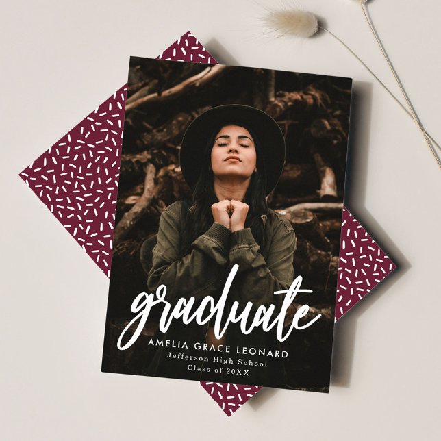 Anúncio de Graduação Moderno em Marrom com Foto (Criador carregado)