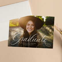Anúncio de graduação simples com script horizontal