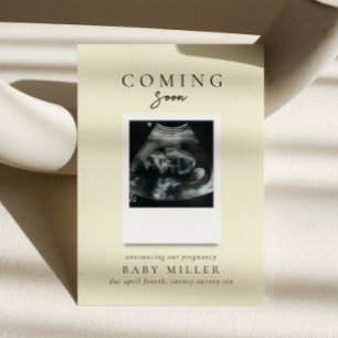 Anúncio de Gravidez Baby Yellow Em Breve