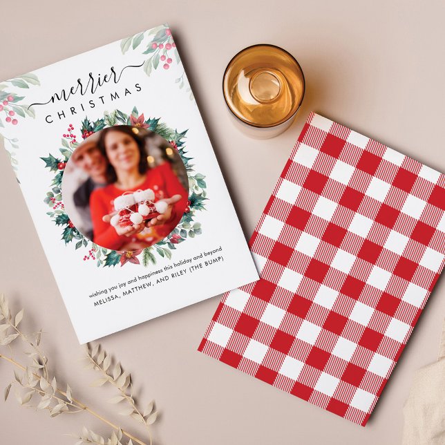 Anúncio de Gravidez de Foto de Natal Botânico (Plaid Red Green Pregnancy Announcement Botanical Photo  Script Card)