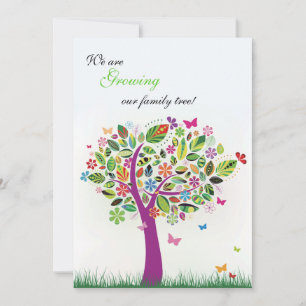 Anúncio de gravidez na árvore florescente